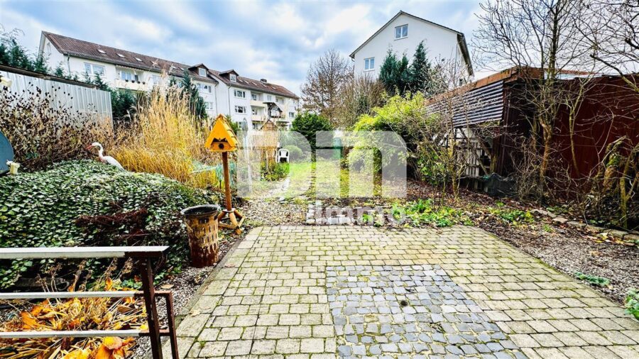 Modernisiertes Reihenendhaus mit Garten in gesuchtem Wohnquartier - Terrasse / Gartenbereich